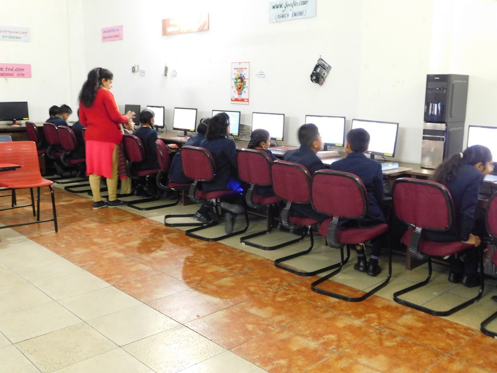 Computer-Lab | Cambridge International School Palampur